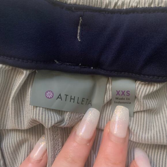 Athleta light gray striped shorts size XXS - Picture 5 of 9